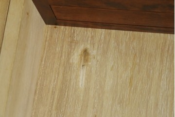 中古　美品　九州民芸家具　深みのある色調と格子意匠が魅力の重ね水屋箪笥　(R-085282)