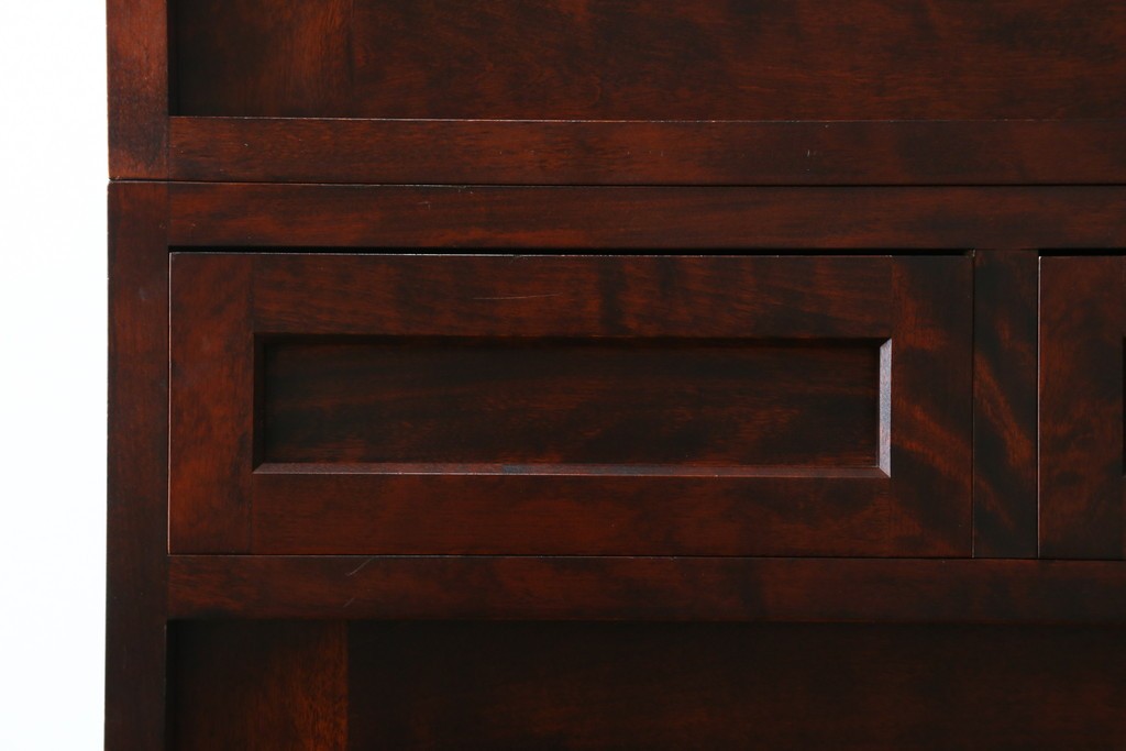 中古　美品　九州民芸家具　深みのある色調と格子意匠が魅力の重ね水屋箪笥　(R-085282)