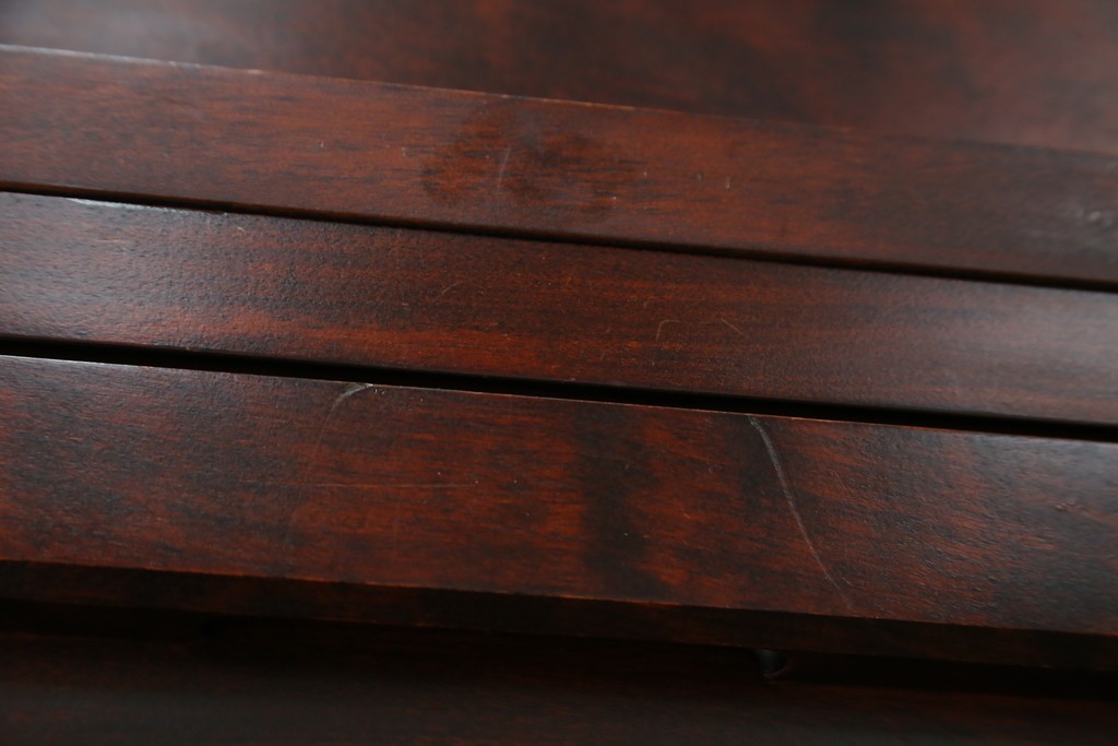 中古　美品　九州民芸家具　深みのある色調と格子意匠が魅力の重ね水屋箪笥　(R-085282)