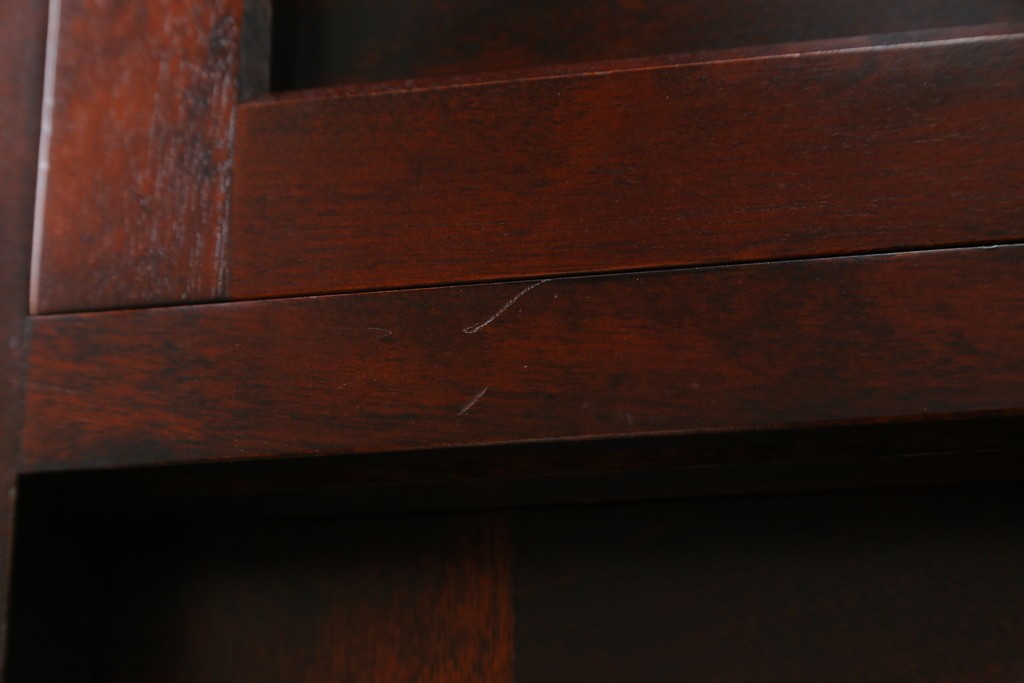 中古　美品　九州民芸家具　深みのある色調と格子意匠が魅力の重ね水屋箪笥　(R-085282)