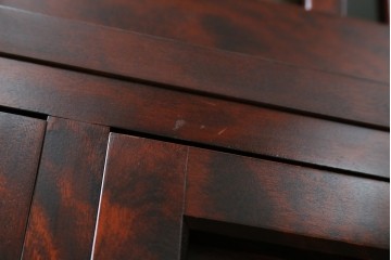 中古　美品　九州民芸家具　深みのある色調と格子意匠が魅力の重ね水屋箪笥　(R-085282)