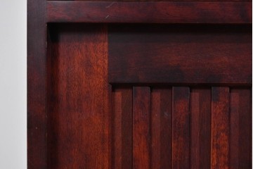 中古　美品　九州民芸家具　深みのある色調と格子意匠が魅力の重ね水屋箪笥　(R-085282)