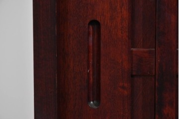 中古　美品　九州民芸家具　深みのある色調と格子意匠が魅力の重ね水屋箪笥　(R-085282)