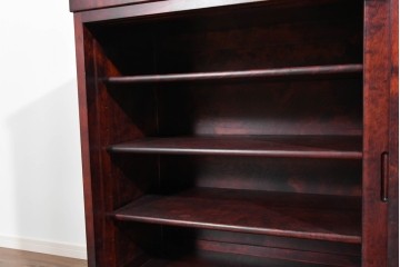 中古　美品　九州民芸家具　木肌の豊かな木目と格子が調和する上質な水屋箪笥サイドボード　(R-085283)