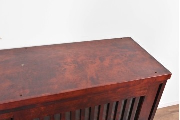 中古　美品　九州民芸家具　木肌の豊かな木目と格子が調和する上質な水屋箪笥サイドボード　(R-085283)