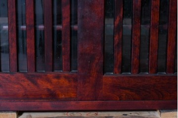 中古　美品　九州民芸家具　木肌の豊かな木目と格子が調和する上質な水屋箪笥サイドボード　(R-085283)