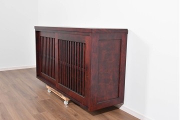 中古　美品　九州民芸家具　木肌の豊かな木目と格子が調和する上質な水屋箪笥サイドボード　(R-085283)