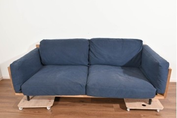 中古　ACME Furniture(アクメファニチャー)　CORONADO SOFA(コロナドソファ)　存在感のある木枠デザインの3人掛けソファ　定価約34万円　(R-085285)