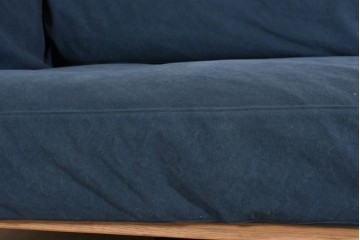 中古　ACME Furniture(アクメファニチャー)　CORONADO SOFA(コロナドソファ)　存在感のある木枠デザインの3人掛けソファ　定価約34万円　(R-085285)