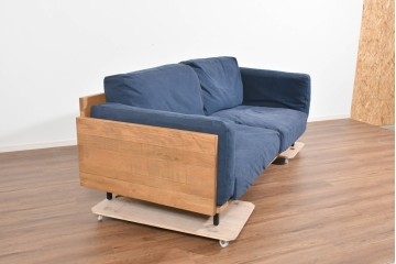 中古　ACME Furniture(アクメファニチャー)　CORONADO SOFA(コロナドソファ)　存在感のある木枠デザインの3人掛けソファ　定価約34万円　(R-085285)