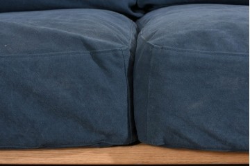 中古　ACME Furniture(アクメファニチャー)　CORONADO SOFA(コロナドソファ)　存在感のある木枠デザインの3人掛けソファ　定価約34万円　(R-085285)