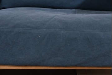 中古　ACME Furniture(アクメファニチャー)　CORONADO SOFA(コロナドソファ)　存在感のある木枠デザインの3人掛けソファ　定価約34万円　(R-085285)