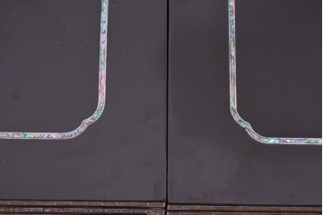 中古　美品　高級品　螺鈿装飾が華やかな飾り棚付きローボード　(R-085286)