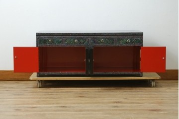 中古　美品　韓国民芸家具　高級品!!　螺鈿細工の風景装飾が華やかな引き出し付きローボード　(R-085288)