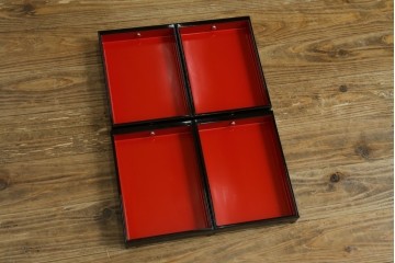 中古　美品　韓国民芸家具　高級品!!　螺鈿細工の風景装飾が華やかな引き出し付きローボード　(R-085288)