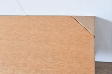 中古　イトーキ(ITOKI)　明るくすっきりとした印象のシンプルなダイニングテーブル　定価推定約22万円　(R-085291)