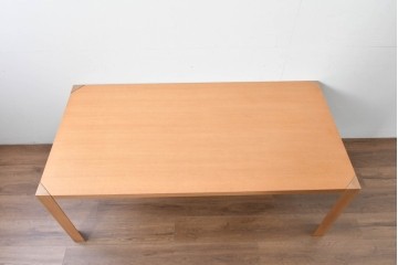 中古　イトーキ(ITOKI)　明るくすっきりとした印象のシンプルなダイニングテーブル　定価推定約22万円　(R-085291)