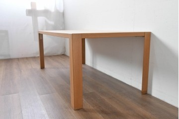 中古　イトーキ(ITOKI)　明るくすっきりとした印象のシンプルなダイニングテーブル　定価推定約22万円　(R-085291)