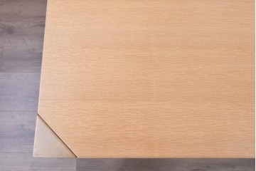 中古　イトーキ(ITOKI)　明るくすっきりとした印象のシンプルなダイニングテーブル　定価推定約22万円　(R-085291)