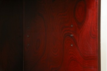 中古　美品　二本松工藝館　田中家具　金具装飾が格調高い印象を与える観音開きの収納箪笥　定価約88万円　(R-085293)