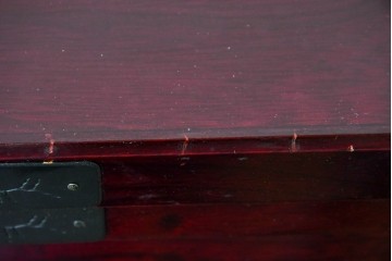 中古　美品　二本松工藝館　田中家具　金具装飾が格調高い印象を与える観音開きの収納箪笥　定価約88万円相当　(R-085293)