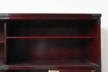 中古　美品　二本松工藝館　田中家具　金具装飾が格調高い印象を与える観音開きの収納箪笥　定価約88万円相当　(R-085293)