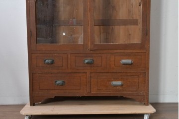 和製アンティーク　昭和初期　栗材　曲線意匠のガラス戸が味わい深い本箱　(R-085294)