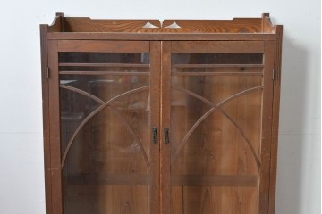 和製アンティーク　昭和初期　栗材　曲線意匠のガラス戸が味わい深い本箱　(R-085294)