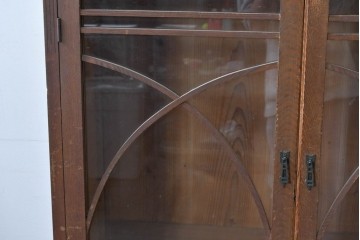 和製アンティーク　昭和初期　栗材　曲線意匠のガラス戸が味わい深い本箱　(R-085294)