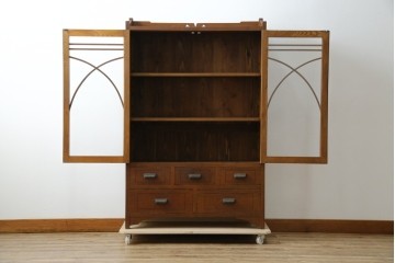 和製アンティーク　昭和初期　栗材　曲線意匠のガラス戸が味わい深い本箱　(R-085294)