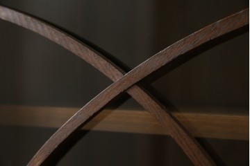 和製アンティーク　昭和初期　栗材　曲線意匠のガラス戸が味わい深い本箱　(R-085294)