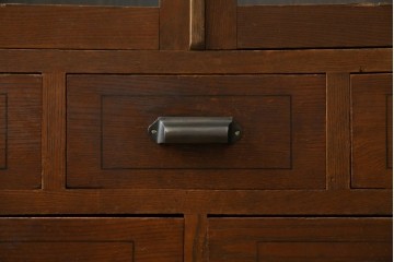 和製アンティーク　昭和初期　栗材　曲線意匠のガラス戸が味わい深い本箱　(R-085294)