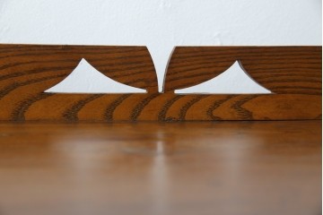 和製アンティーク　昭和初期　栗材　曲線意匠のガラス戸が味わい深い本箱　(R-085294)