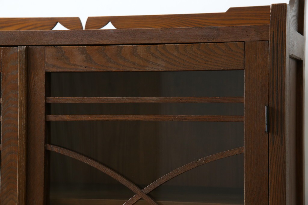 和製アンティーク　昭和初期　栗材　曲線意匠のガラス戸が味わい深い本箱　(R-085294)