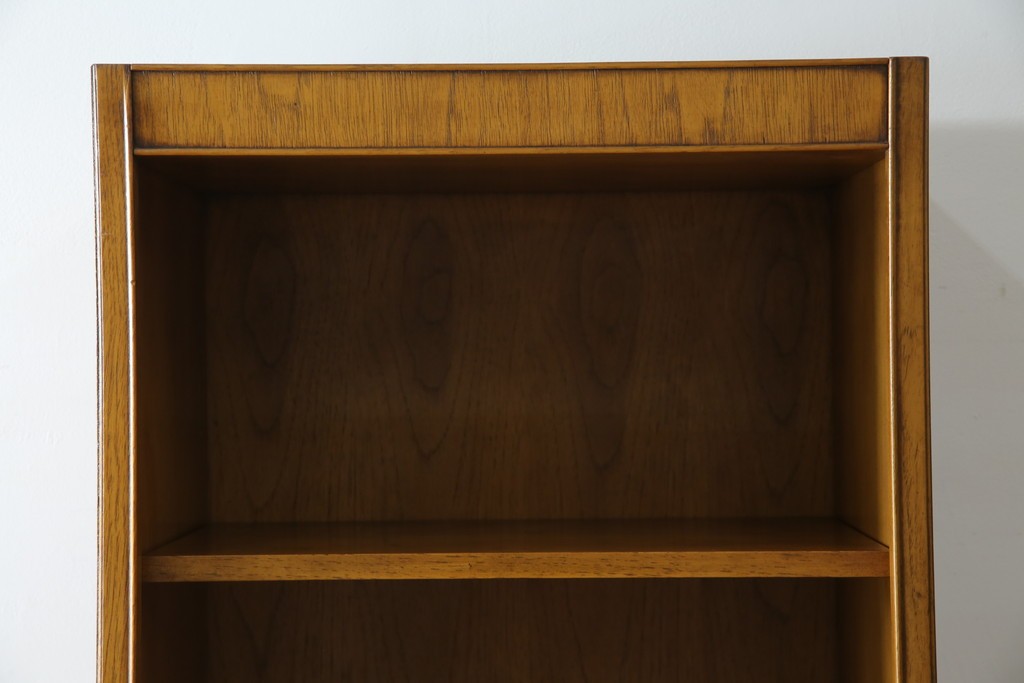 アメリカヴィンテージ　DREXEL HERITAGE(ドレクセルヘリテイジ)　端正な佇まいですっきりとした印象の縦型シェルフ　(R-085296)