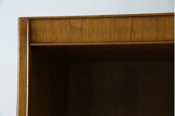 アメリカヴィンテージ　DREXEL HERITAGE(ドレクセルヘリテイジ)　端正な佇まいですっきりとした印象の縦型シェルフ　(R-085296)