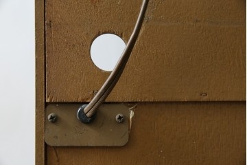 アメリカヴィンテージ　DREXEL HERITAGE(ドレクセルヘリテイジ)　端正な佇まいですっきりとした印象の縦型シェルフ　(R-085296)