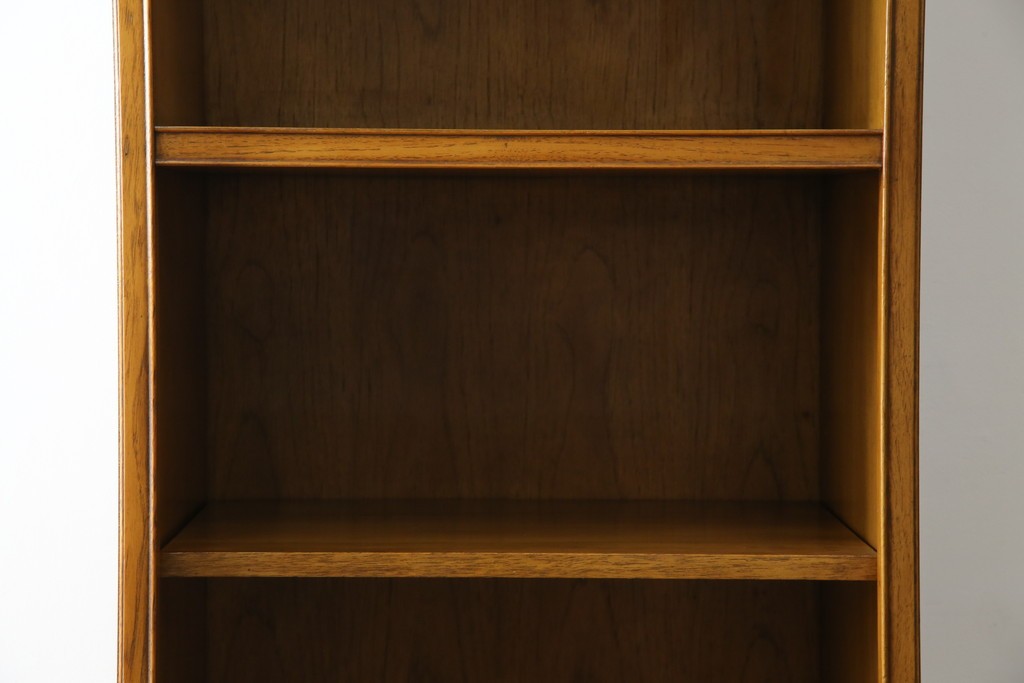 アメリカヴィンテージ　DREXEL HERITAGE(ドレクセルヘリテイジ)　端正な佇まいですっきりとした印象の縦型シェルフ　(R-085296)