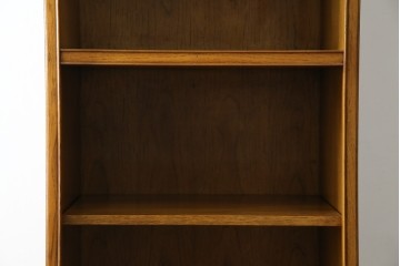 アメリカヴィンテージ　DREXEL HERITAGE(ドレクセルヘリテイジ)　端正な佇まいですっきりとした印象の縦型シェルフ　(R-085296)