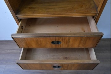 アメリカヴィンテージ　DREXEL HERITAGE(ドレクセルヘリテイジ)　端正な佇まいですっきりとした印象の縦型シェルフ　(R-085296)