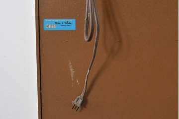 アメリカヴィンテージ　DREXEL HERITAGE(ドレクセルヘリテイジ)　端正な佇まいですっきりとした印象の縦型シェルフ　(R-085296)