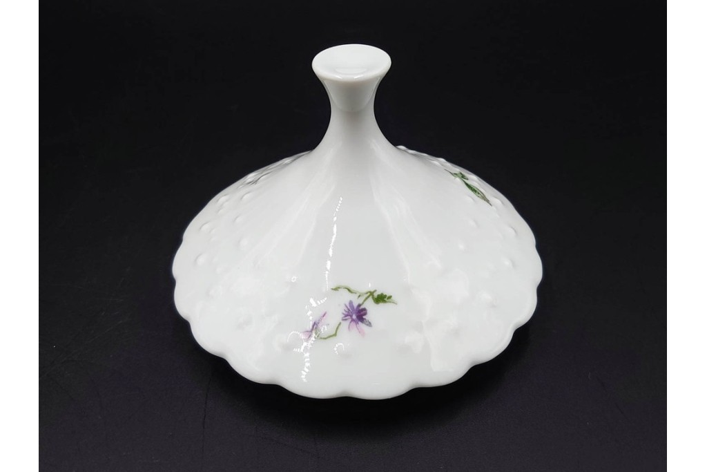 フランス　 LIMOGES(リモージュ) 　Georges Boyer(ジョルジュ・ボワイエ)　 Eglantine(エグラン)　花の図柄が優雅なポット・クリーマー・シュガーポットセット　 (R-085300)