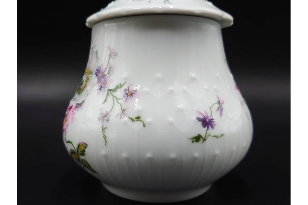 フランス　 LIMOGES(リモージュ) 　Georges Boyer(ジョルジュ・ボワイエ)　 Eglantine(エグラン)　花の図柄が優雅なポット・クリーマー・シュガーポットセット　 (R-085300)