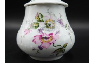 フランス　 LIMOGES(リモージュ) 　Georges Boyer(ジョルジュ・ボワイエ)　 Eglantine(エグラン)　花の図柄が優雅なポット・クリーマー・シュガーポットセット　 (R-085300)