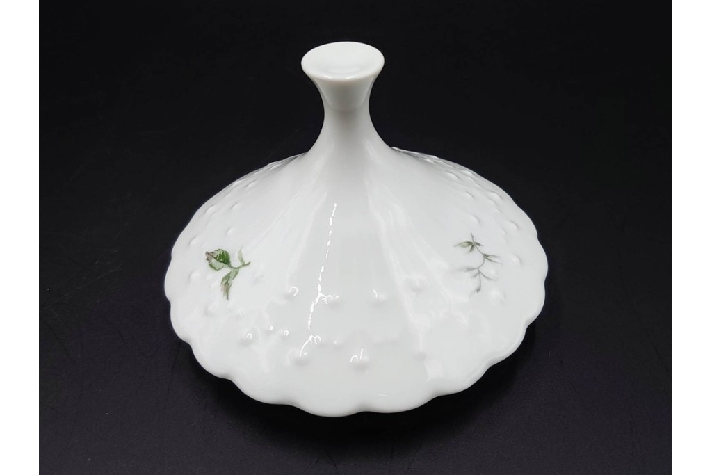 フランス　 LIMOGES(リモージュ) 　Georges Boyer(ジョルジュ・ボワイエ)　 Eglantine(エグラン)　花の図柄が優雅なポット・クリーマー・シュガーポットセット　 (R-085300)