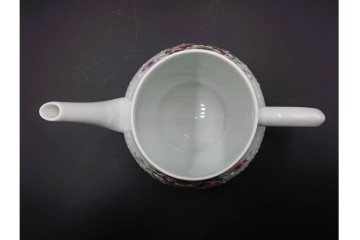 フランス　 LIMOGES(リモージュ) 　Georges Boyer(ジョルジュ・ボワイエ)　 Eglantine(エグラン)　花の図柄が優雅なポット・クリーマー・シュガーポットセット　 (R-085300)