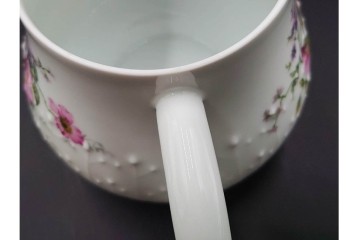 フランス　 LIMOGES(リモージュ) 　Georges Boyer(ジョルジュ・ボワイエ)　 Eglantine(エグラン)　花の図柄が優雅なポット・クリーマー・シュガーポットセット　 (R-085300)