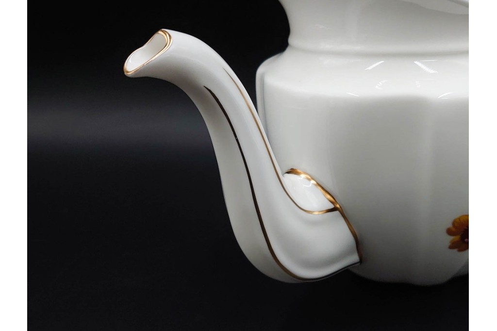 イギリス　ROYAL CROWN DERBY(ロイヤルクラウンダービー)　ポジー　花束文様が愛らしいティーポット・シュガーポット・クリーマーセット　(R-085301)