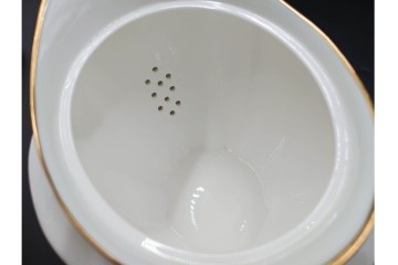 イギリス　ROYAL CROWN DERBY(ロイヤルクラウンダービー)　ポジー　花束文様が愛らしいティーポット・シュガーポット・クリーマーセット　(R-085301)