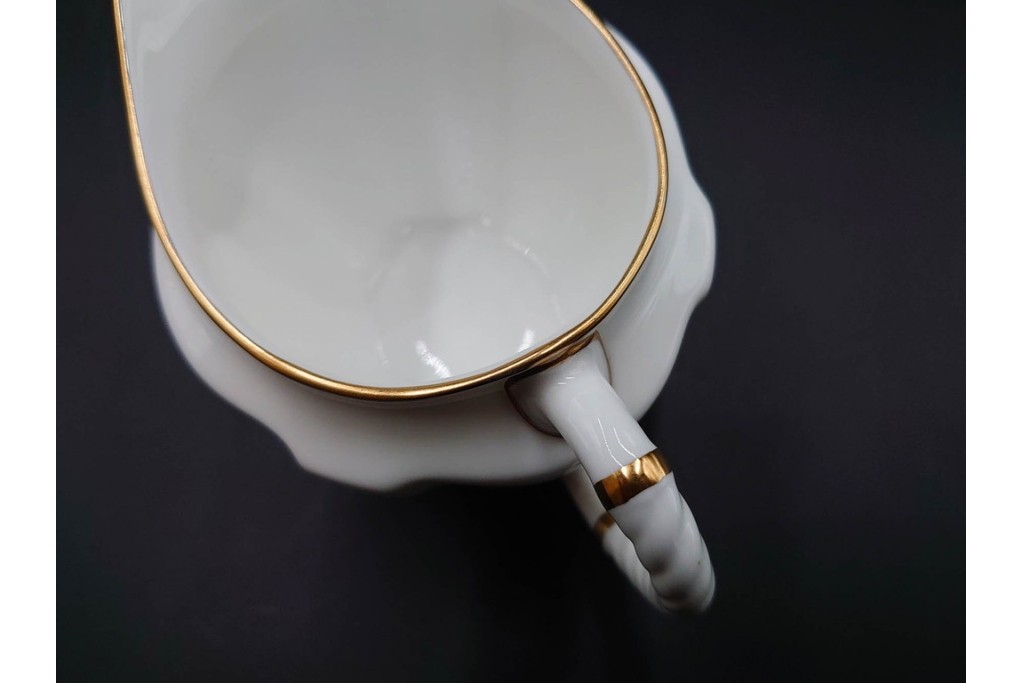 イギリス　ROYAL CROWN DERBY(ロイヤルクラウンダービー)　ポジー　花束文様が愛らしいティーポット・シュガーポット・クリーマーセット　(R-085301)